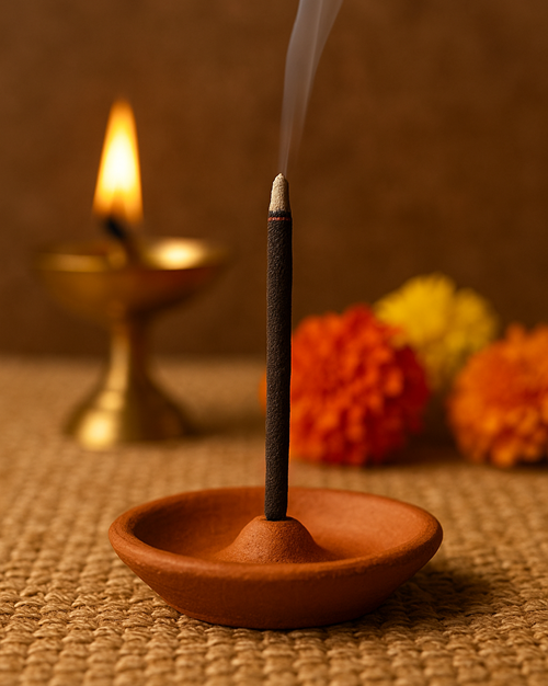 पूजा में अगरबत्ती का प्रयोग क्यों नहीं करना चाहिए? – एक आध्यात्मिक दृष्टिकोण